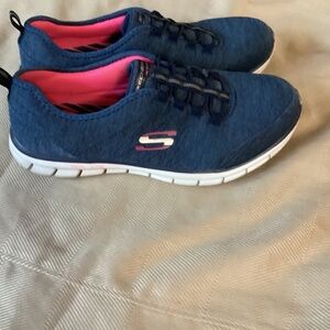 Skechers Womens Glider 22708 Blue Casual Shoes Slip-on Sneakers Size 9